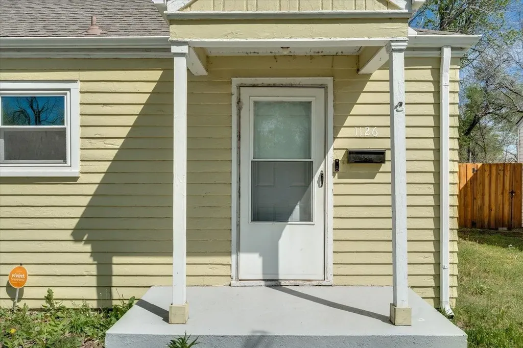 1126 S Lulu Avenue Wichita KS 67211