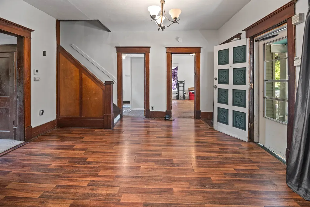 217 N Volutsia Avenue Wichita KS 67214