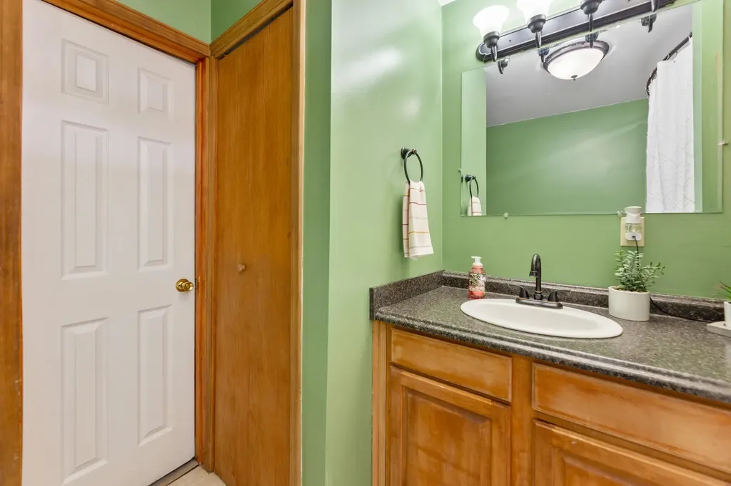 909 N Bebe Street Wichita KS 67212