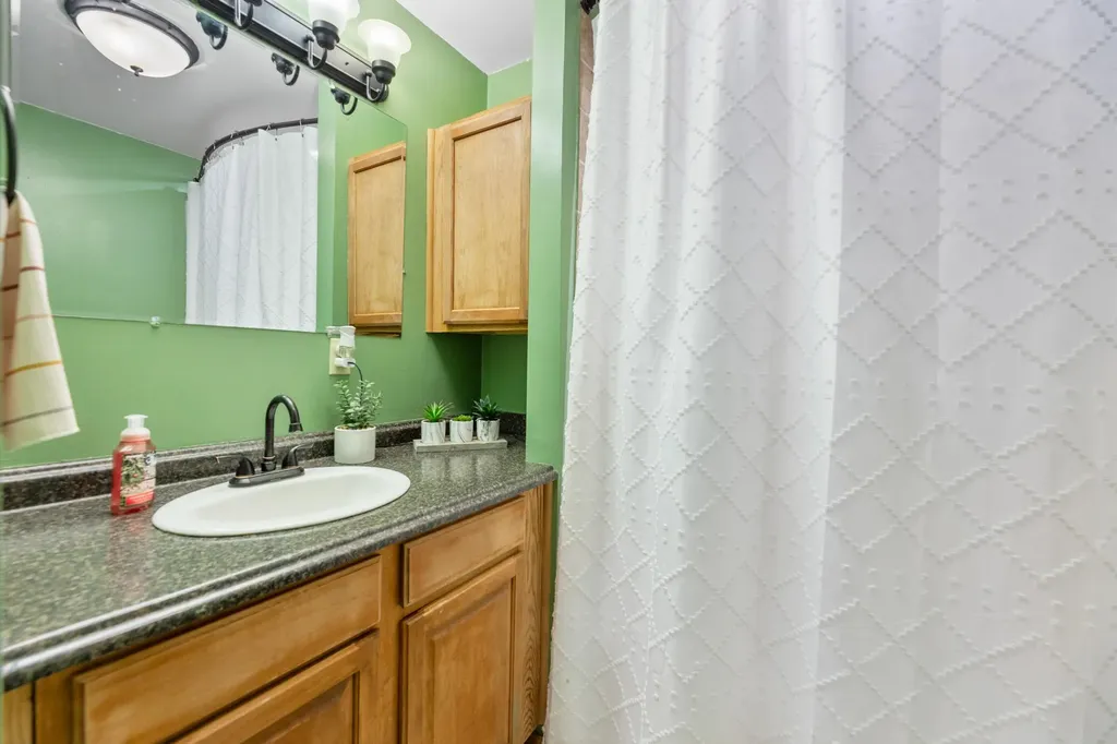 909 N Bebe Street Wichita KS 67212