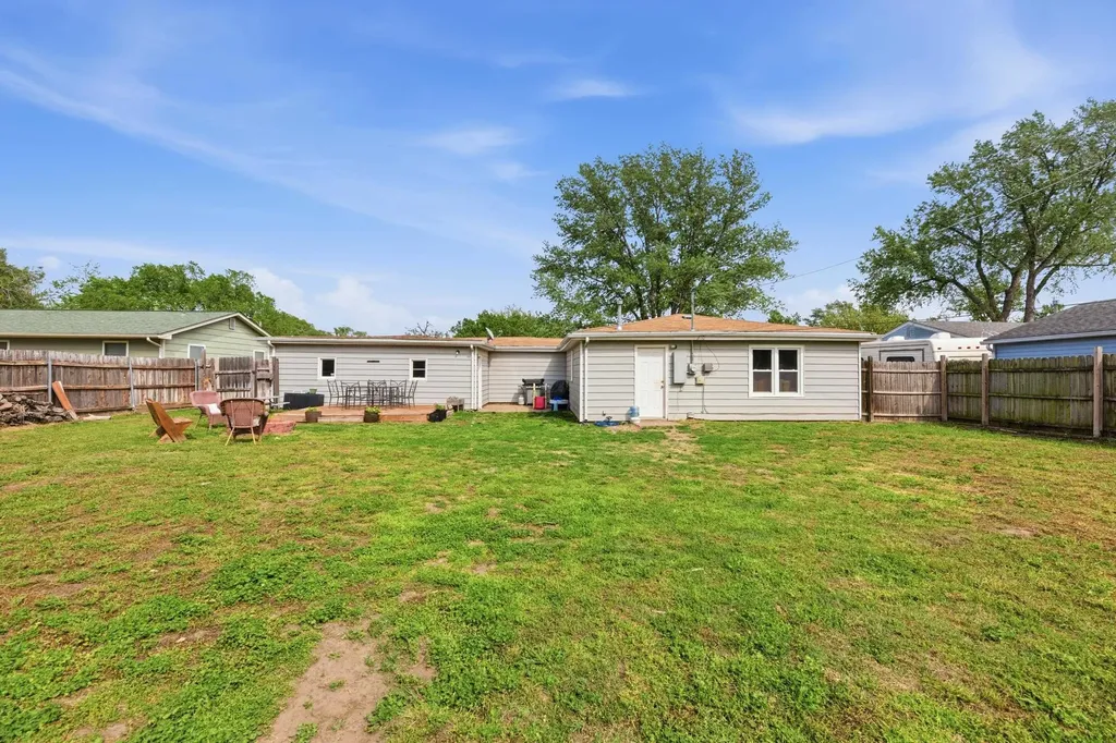 909 N Bebe Street Wichita KS 67212