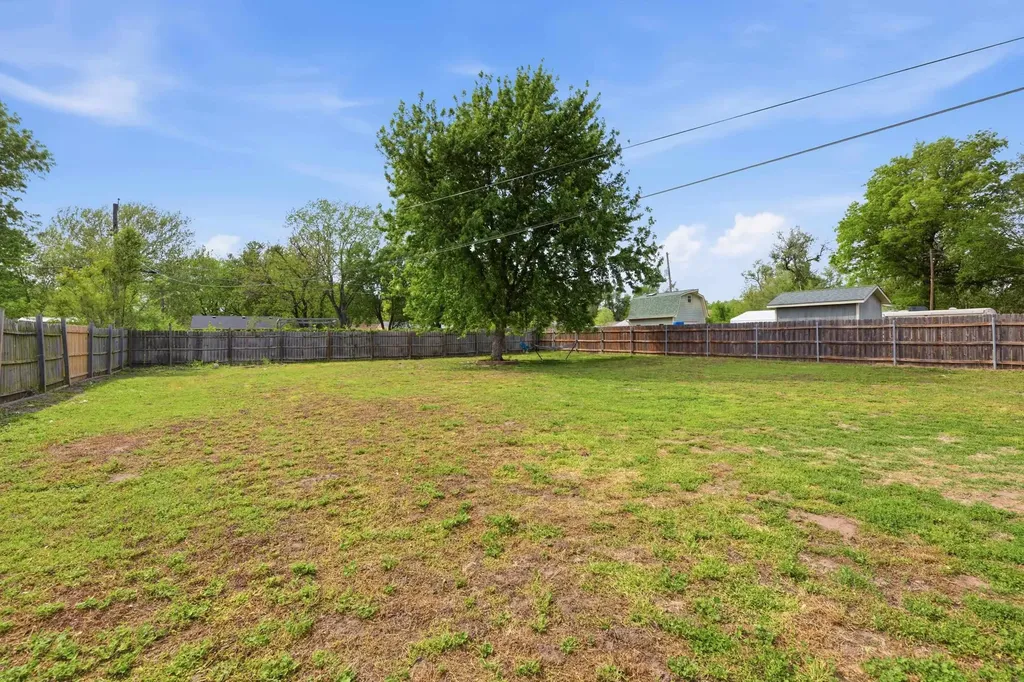 909 N Bebe Street Wichita KS 67212