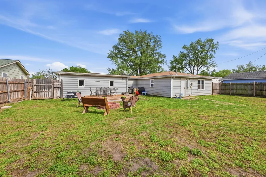 909 N Bebe Street Wichita KS 67212