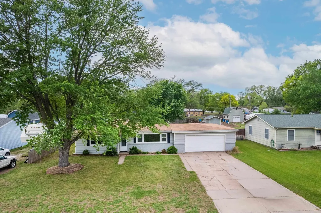 909 N Bebe Street Wichita KS 67212