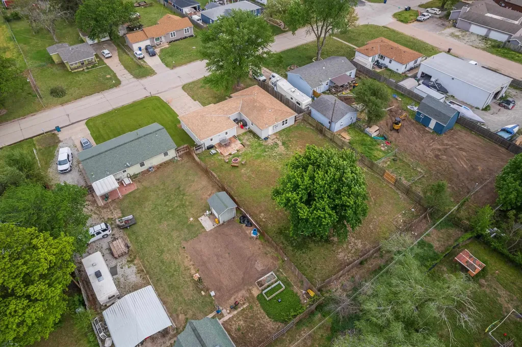 909 N Bebe Street Wichita KS 67212