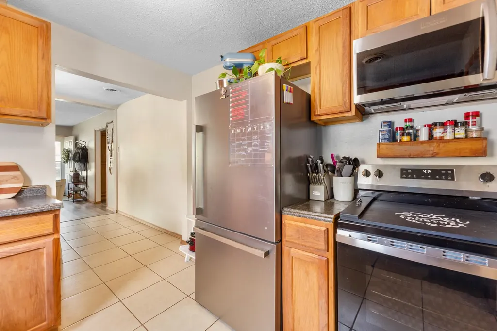 909 N Bebe Street Wichita KS 67212