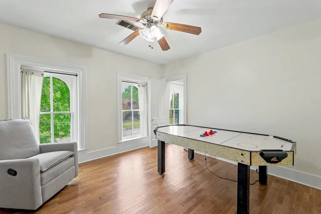 303 E 5th Street Newton KS 67114