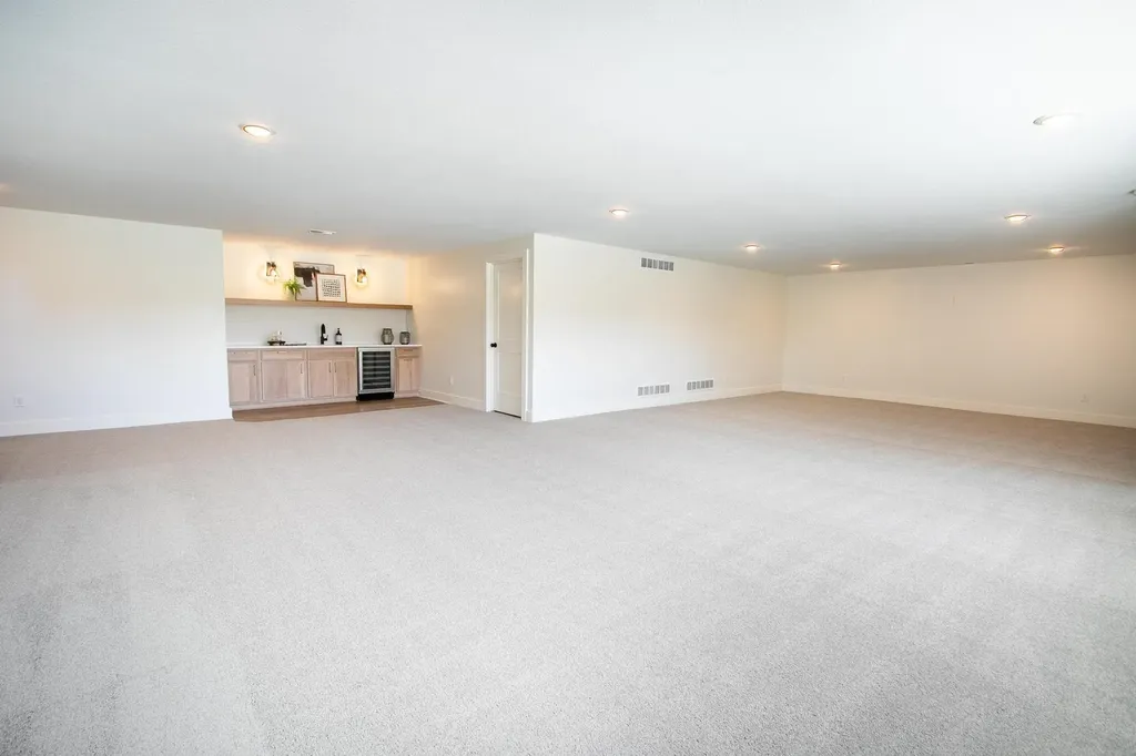 511 Glen Creek Street Newton KS 67114