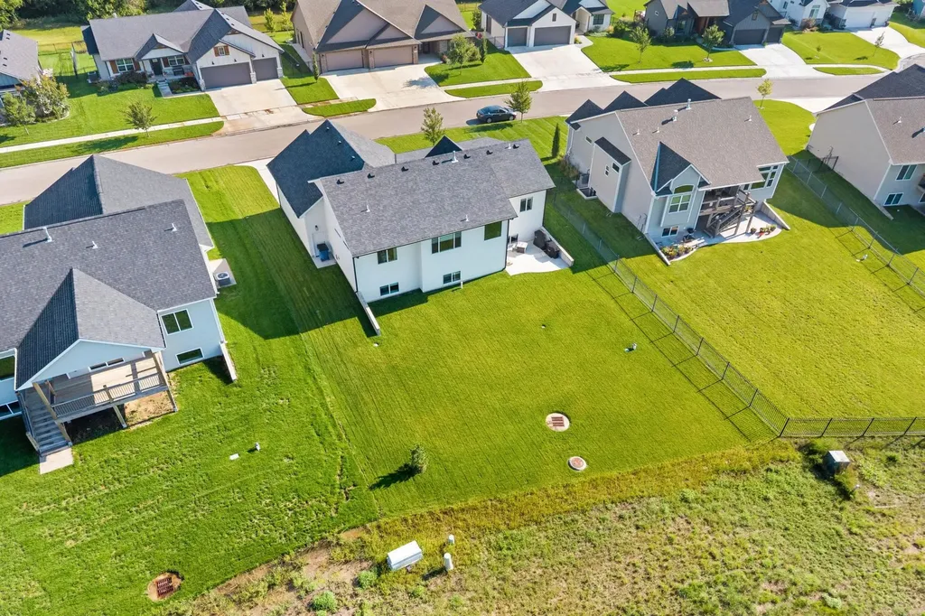 1327 W Footbridge Street Goddard KS 67052