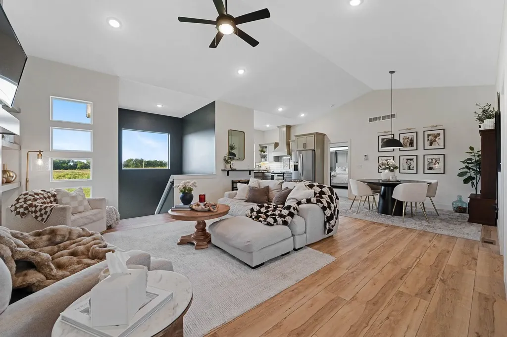 1327 W Footbridge Street Goddard KS 67052