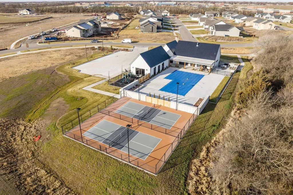 1327 W Footbridge Street Goddard KS 67052