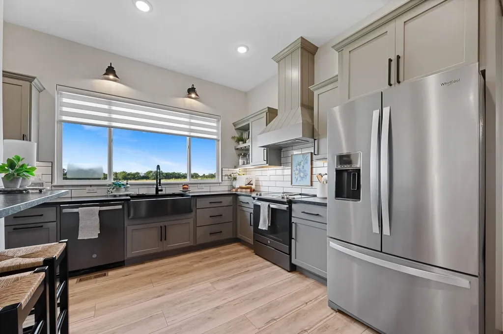 1327 W Footbridge Street Goddard KS 67052