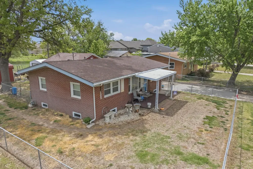 1101 W 4th Street Haysville KS 67060