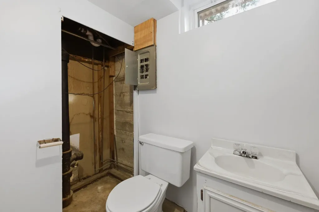1101 W 4th Street Haysville KS 67060