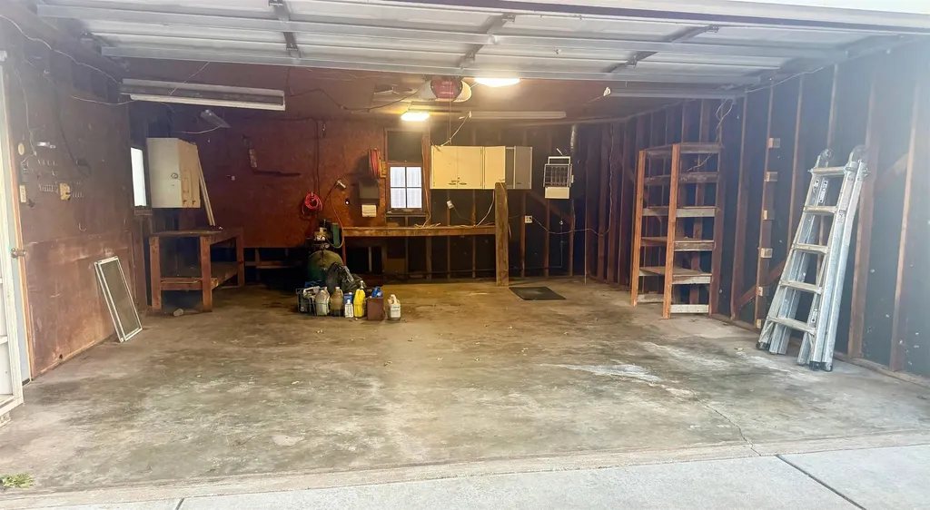 1101 W 4th Street Haysville KS 67060