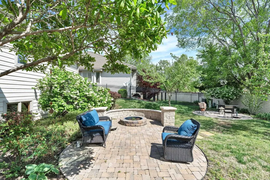 722 N Crest Ridge Court Wichita KS 67230