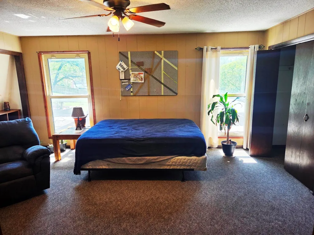 1120 Helen Augusta KS 67010