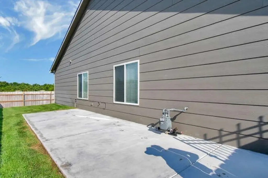 1339 N Azena Street Andover KS 67002