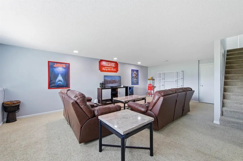 705 S Westview Circle Andover KS 67002-9336