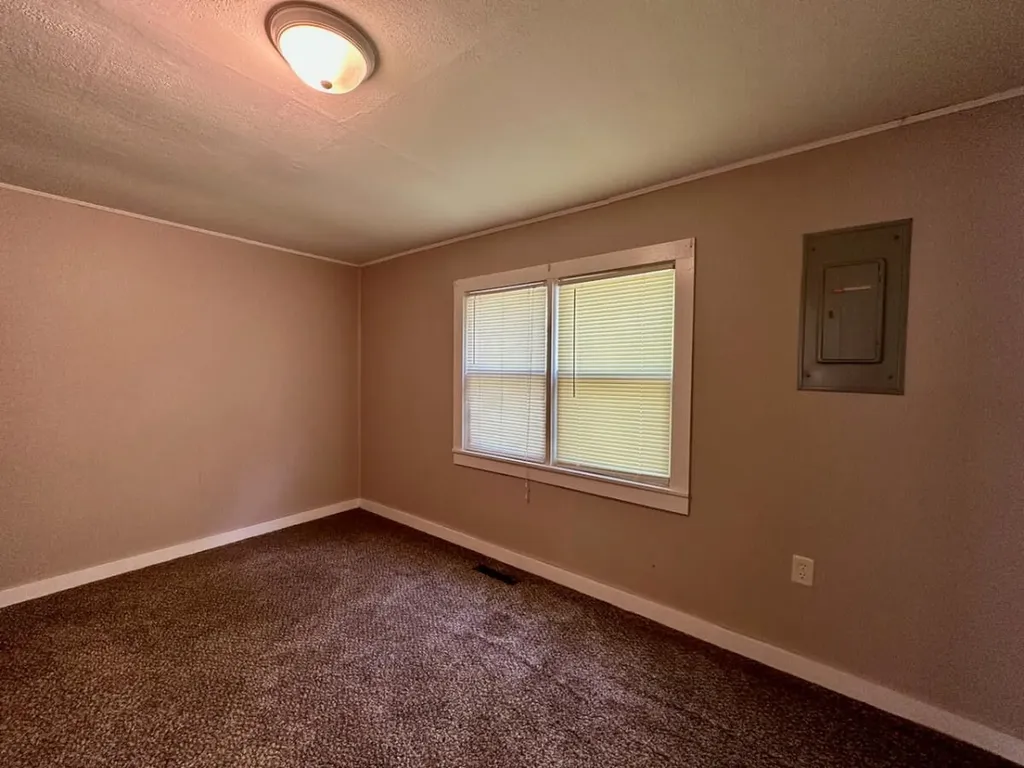 1208 W 6th Avenue El Dorado KS 67042