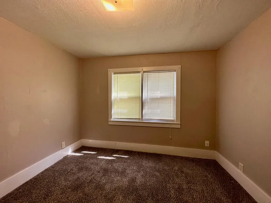 1208 W 6th Avenue El Dorado KS 67042