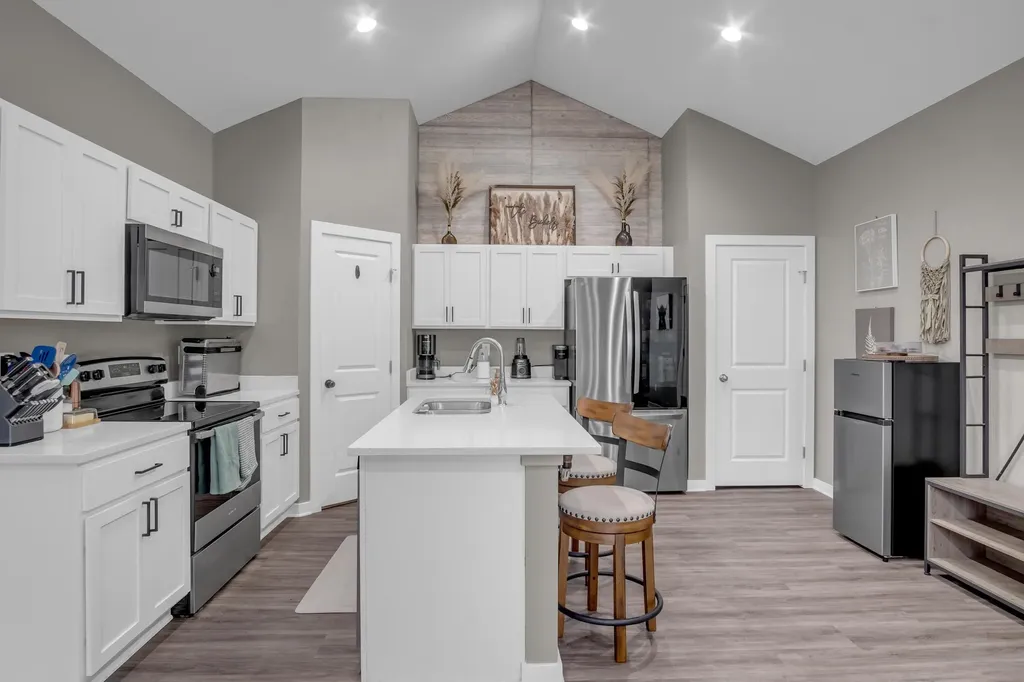12123 W Shadow Lakes Street Wichita KS 67205