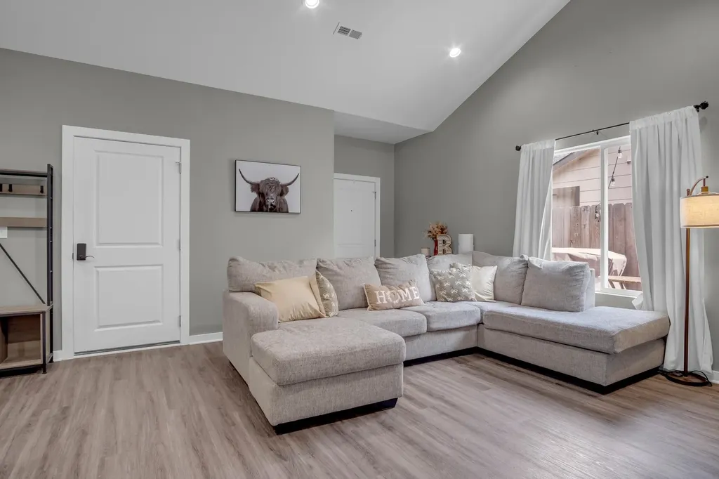 12123 W Shadow Lakes Street Wichita KS 67205