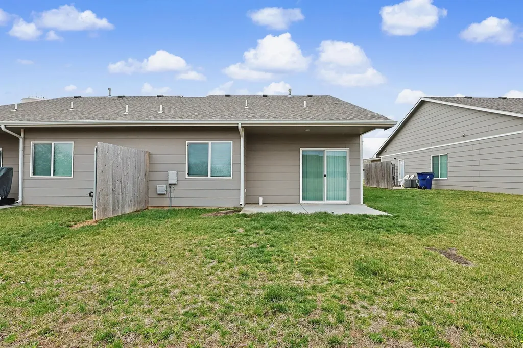 8041-8043 E 34th Court S Wichita KS 67210