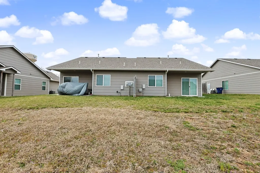 8041-8043 E 34th Court S Wichita KS 67210