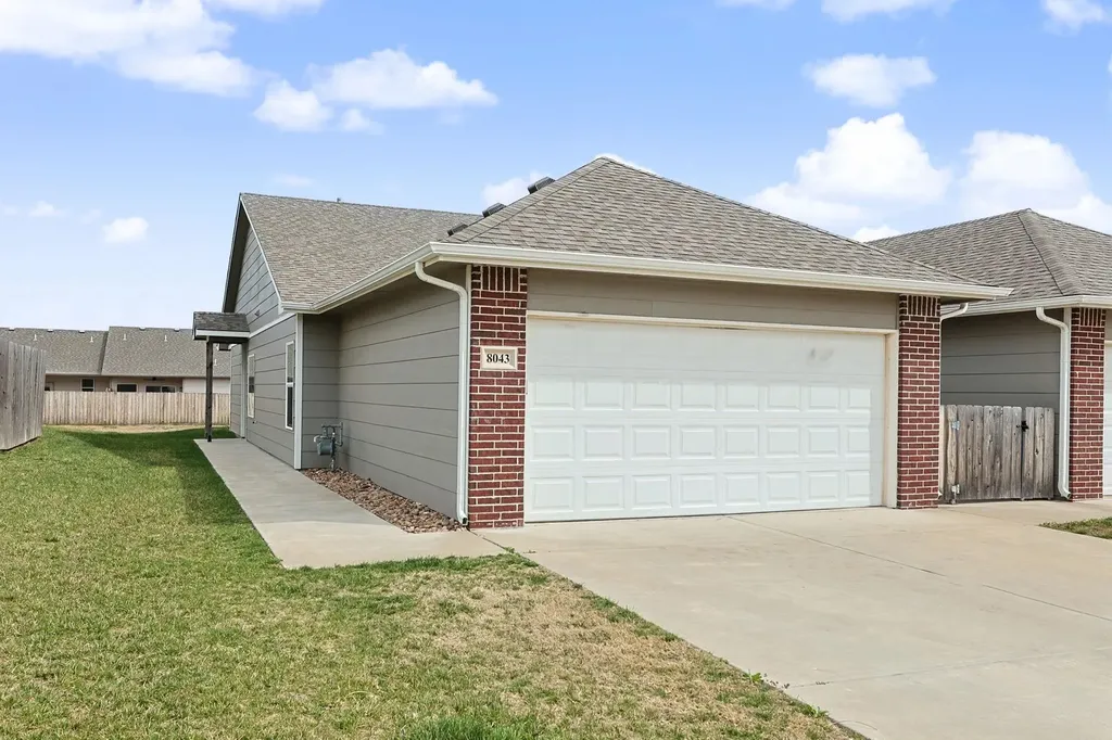 8041-8043 E 34th Court S Wichita KS 67210