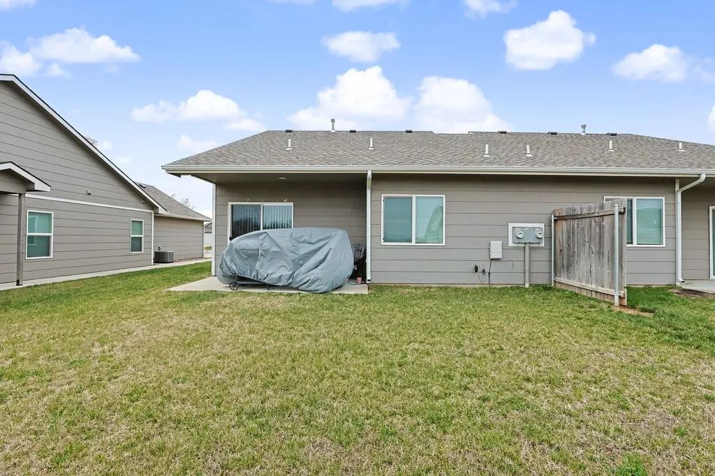 8041-8043 E 34th Court S Wichita KS 67210