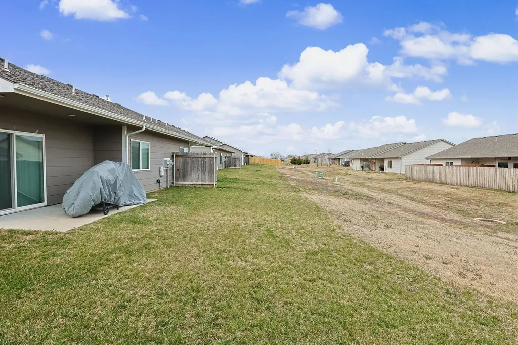 8041-8043 E 34th Court S Wichita KS 67210