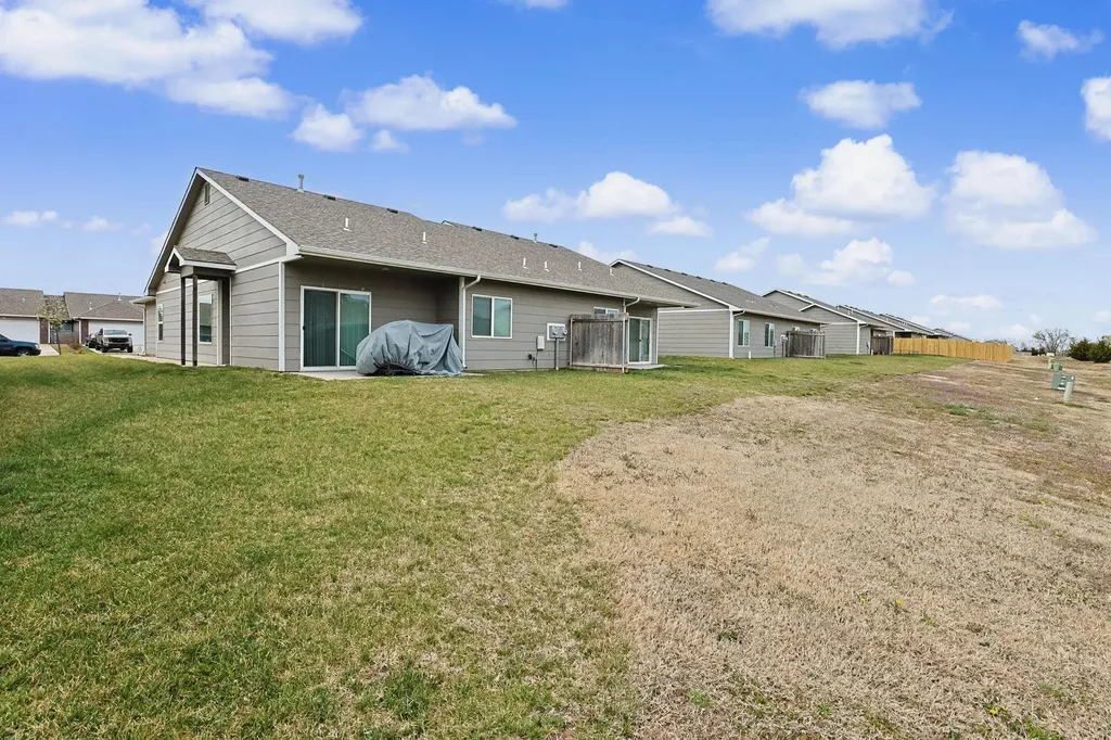 8041-8043 E 34th Court S Wichita KS 67210