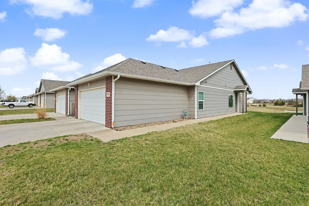 8041-8043 E 34th Court S Wichita KS 67210