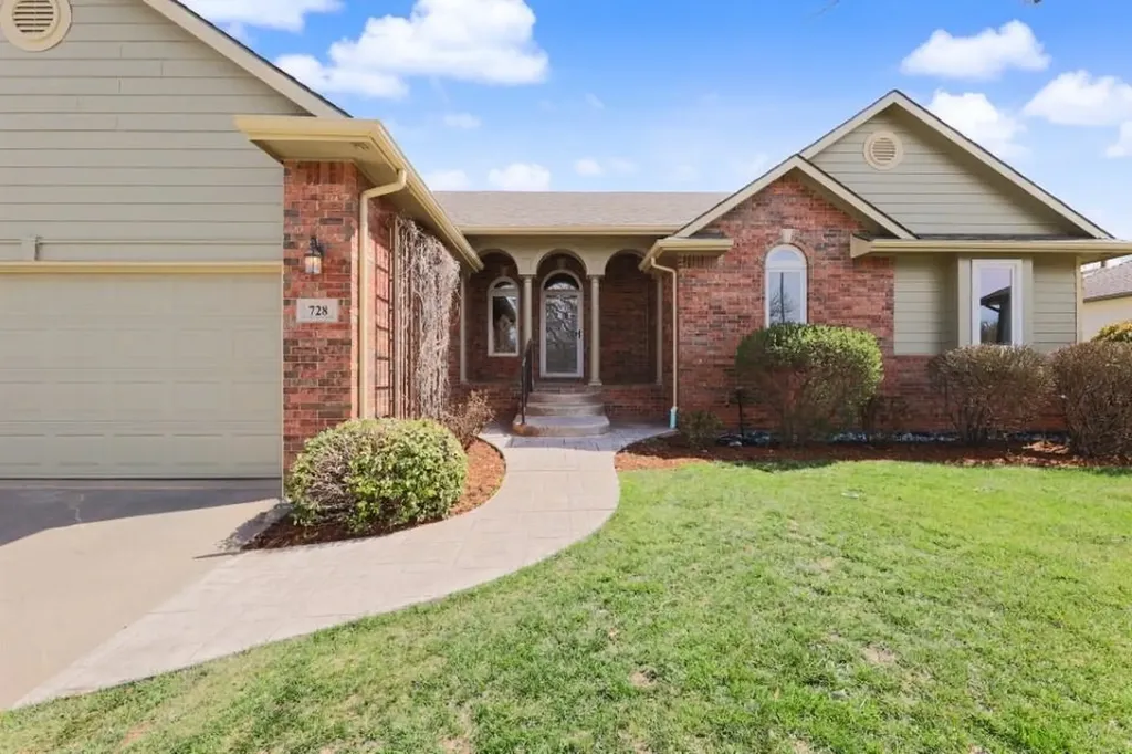 728 N Ritchfield Street Wichita KS 67206