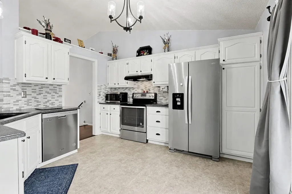 713 High Plains Circle Maize KS 67101