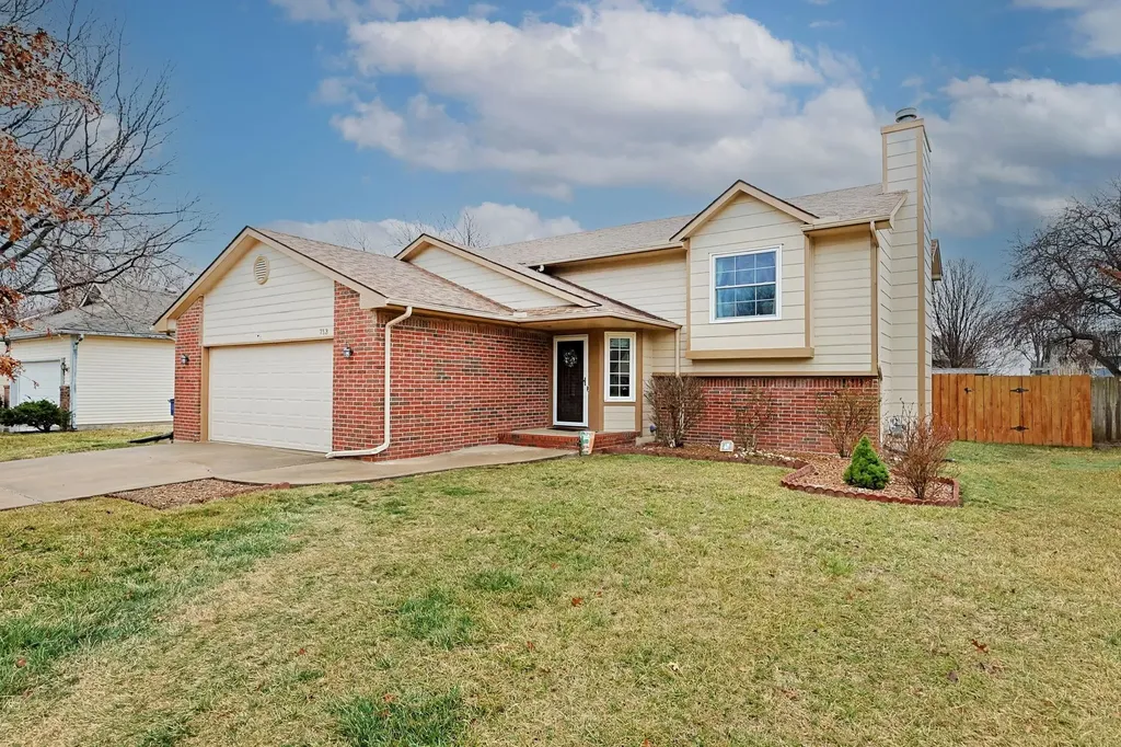 713 High Plains Circle Maize KS 67101