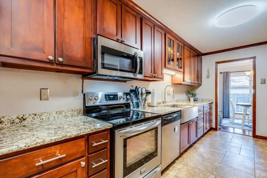 641 N Woodlawn Wichita KS 67208