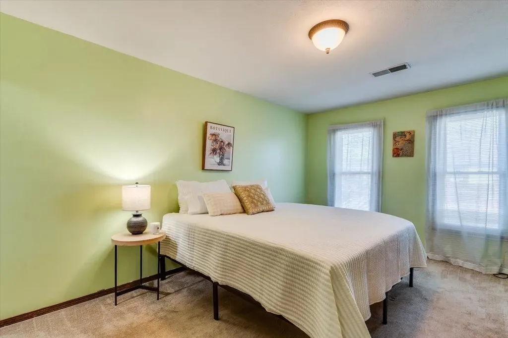 641 N Woodlawn Wichita KS 67208
