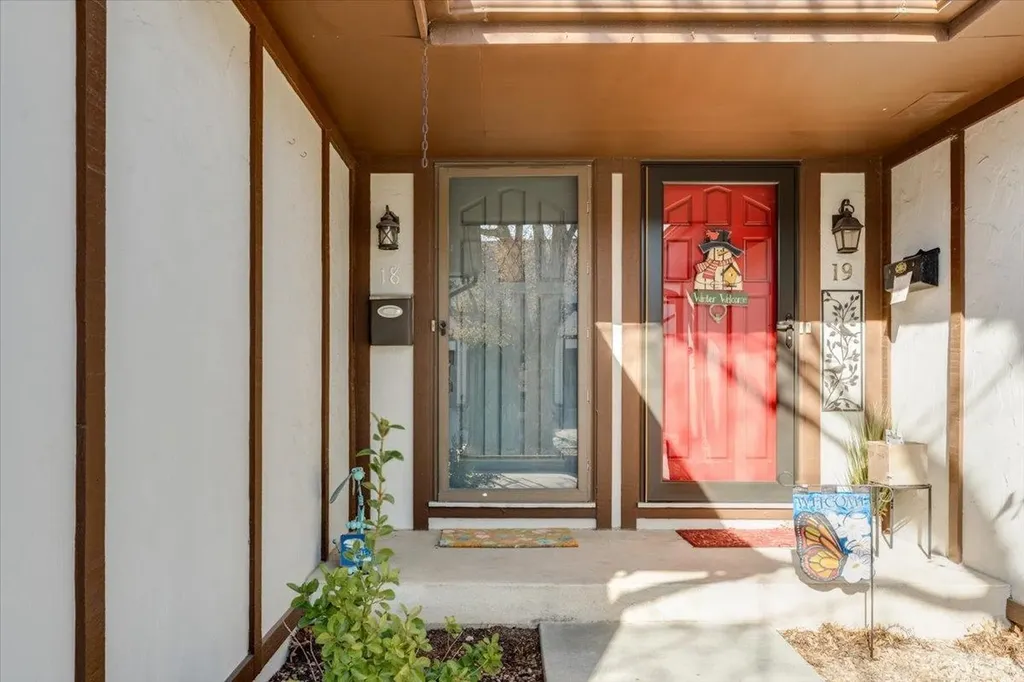 641 N Woodlawn Wichita KS 67208