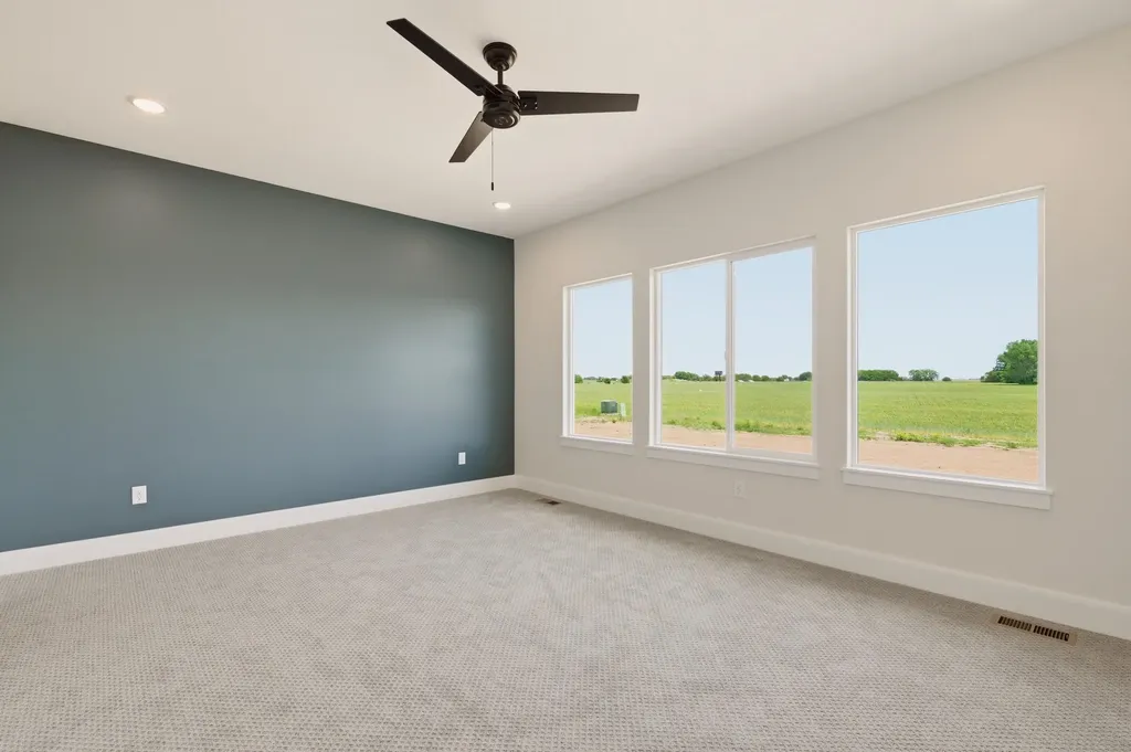 505 Maple Leaf Circle Newton KS 67114