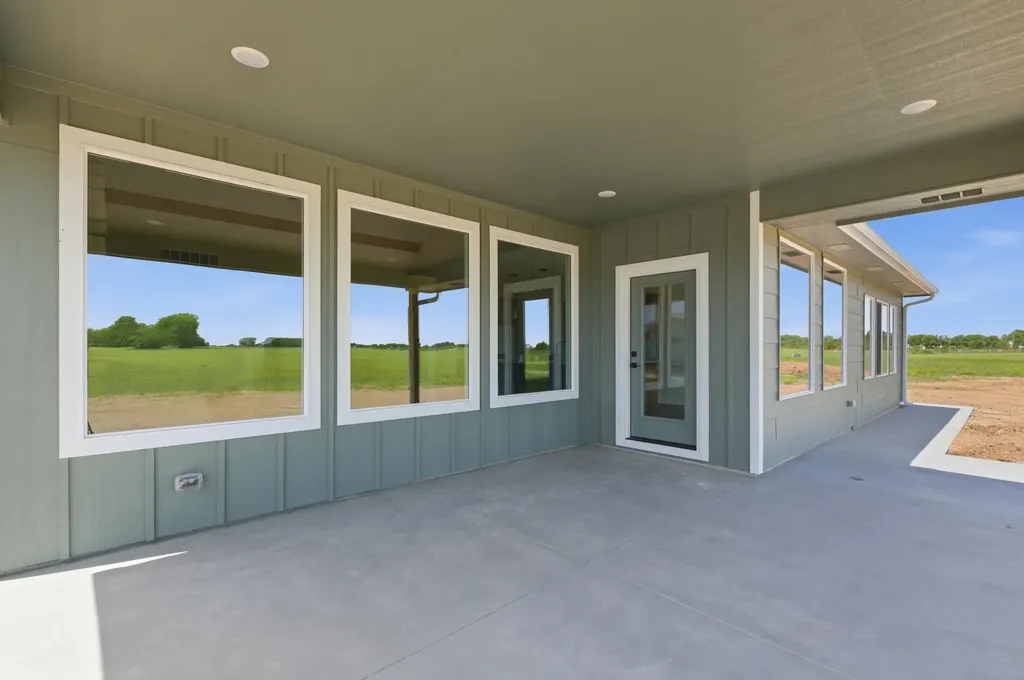 505 Maple Leaf Circle Newton KS 67114