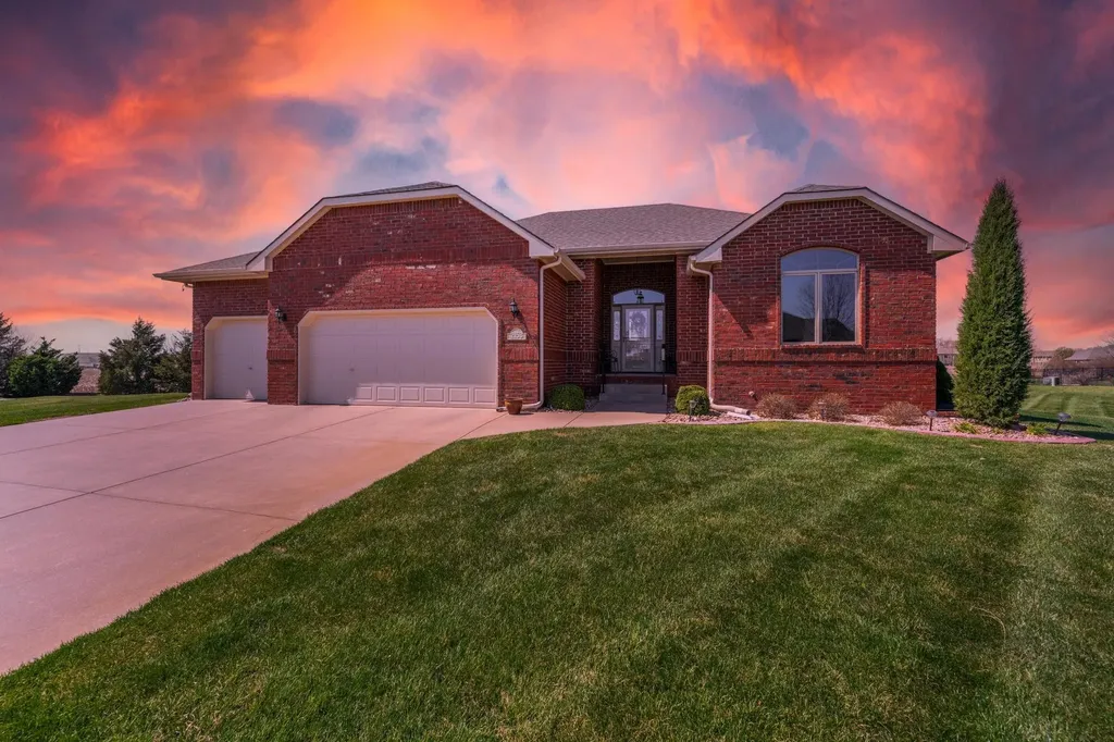 2153 S Sierra Hills Circle Wichita KS 67230