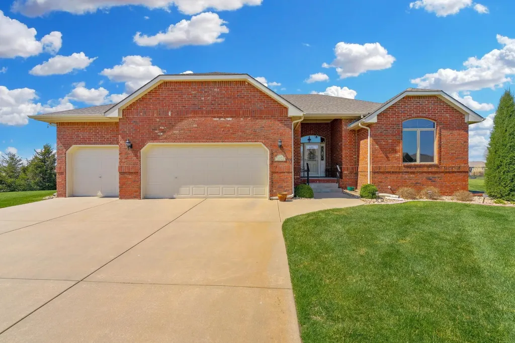 2153 S Sierra Hills Circle Wichita KS 67230