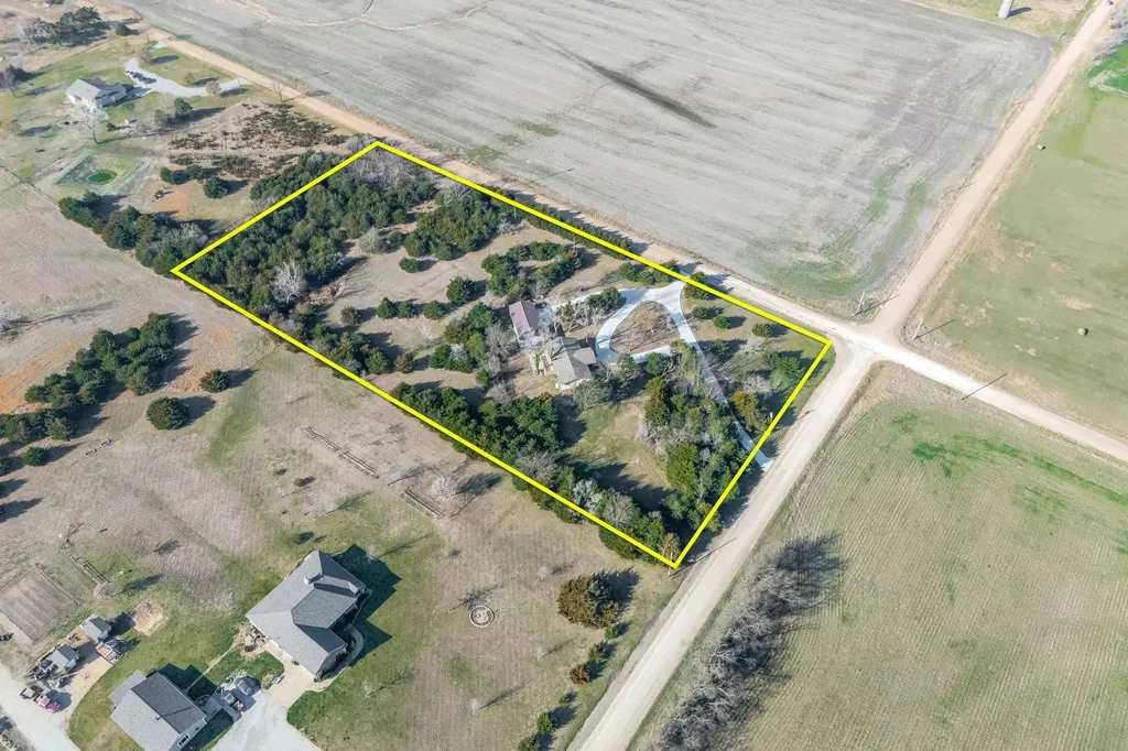 4936 NW County Line Road Benton KS 67017