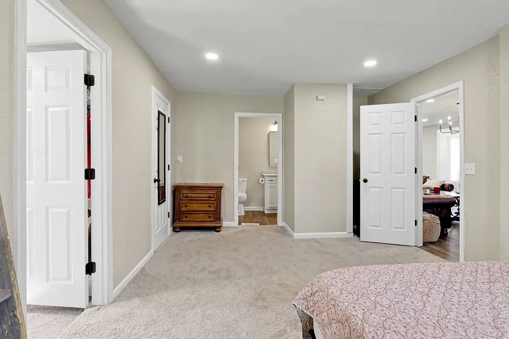 317 E 6th Street Halstead KS 67056