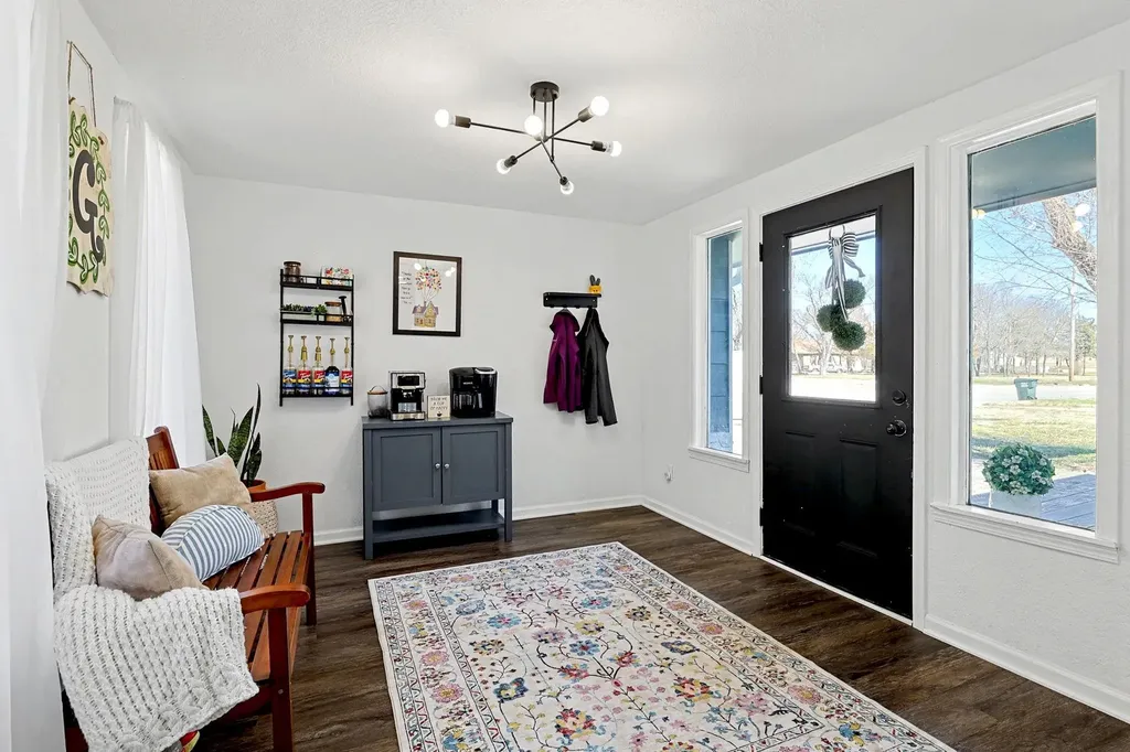 317 E 6th Street Halstead KS 67056