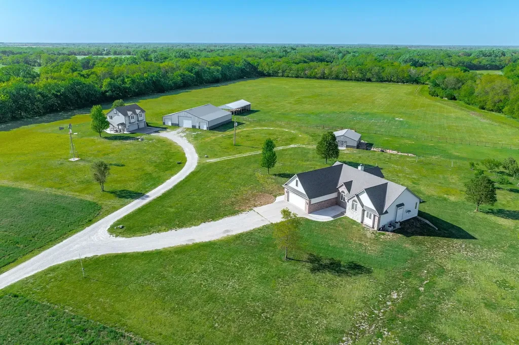 656 E 110th Avenue N Peck KS 67120-9029