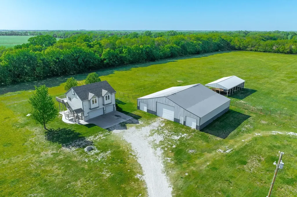 656 E 110th Avenue N Peck KS 67120-9029