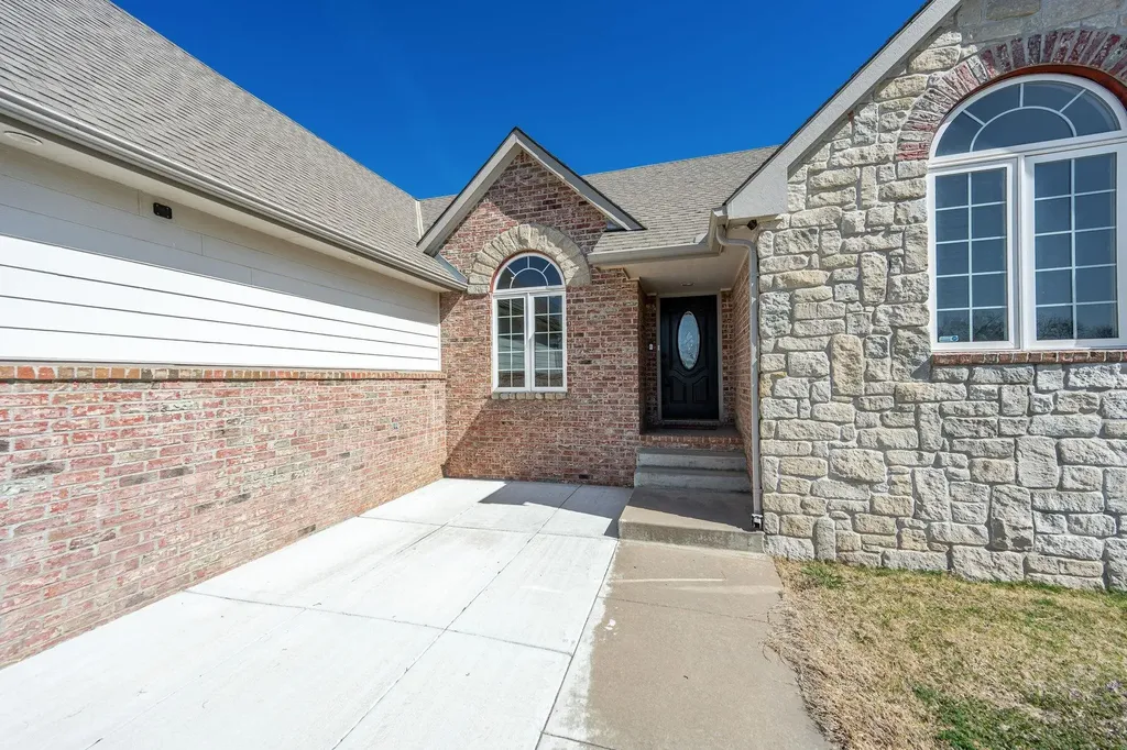 656 E 110th Avenue N Peck KS 67120-9029